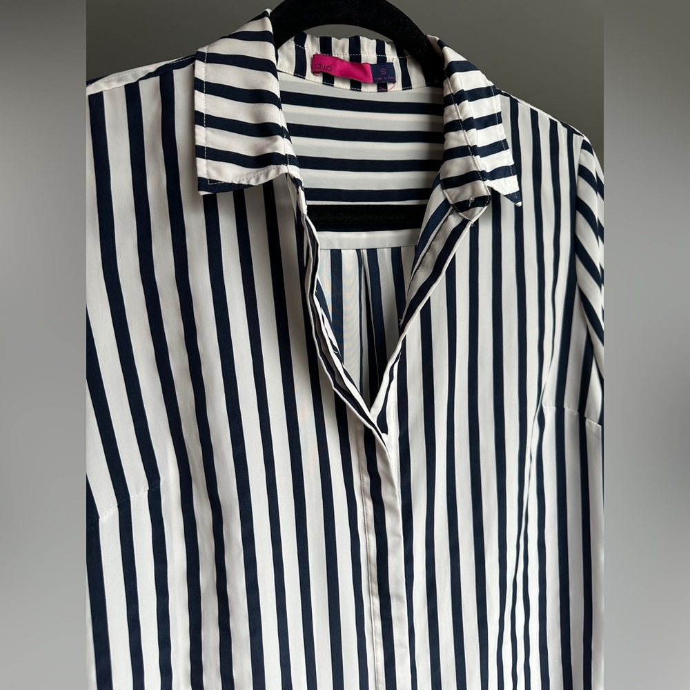 Striped button blouse - Picture 6 of 6